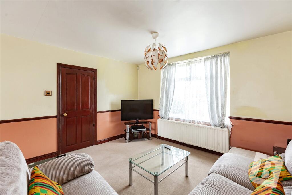 Living / Dining Area