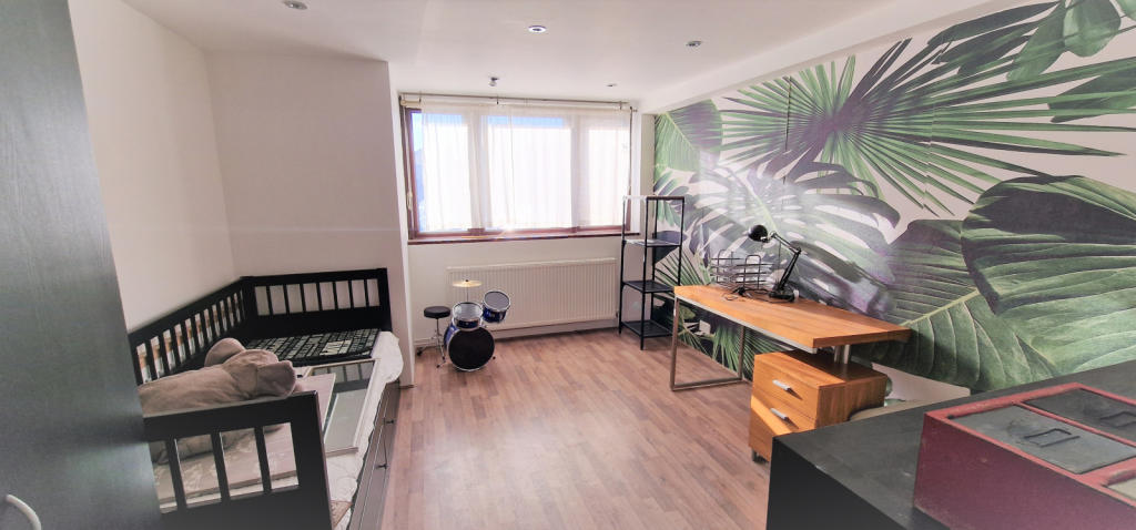 GROUND FLOOR BEDROOM