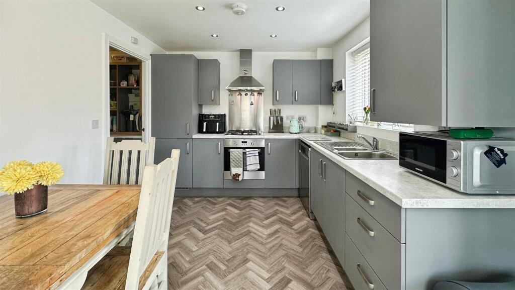 5f3c120b--4274-A003-F5EF8D978BCC-16722-0000054ACE0