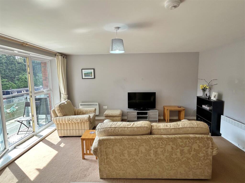 Lounge Area