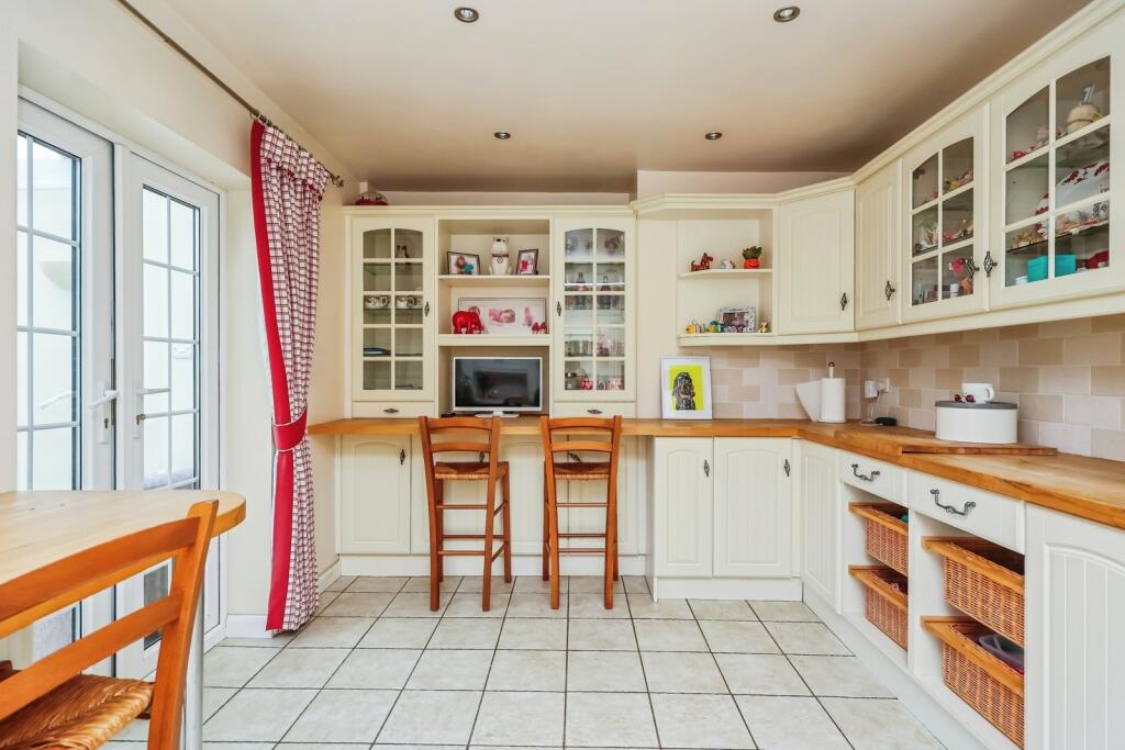 Fitted Kitchen