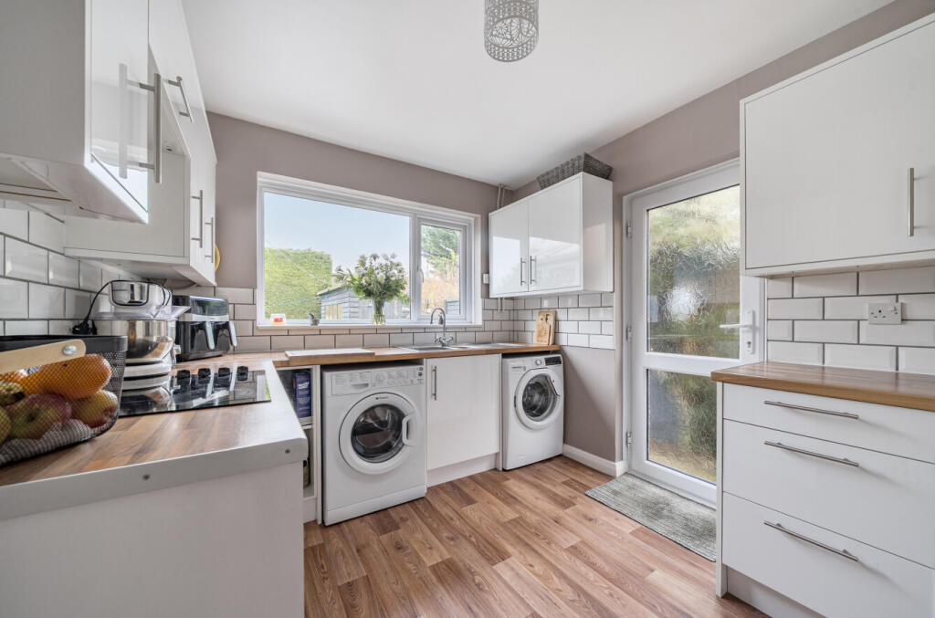 1387218146931a18f2af12