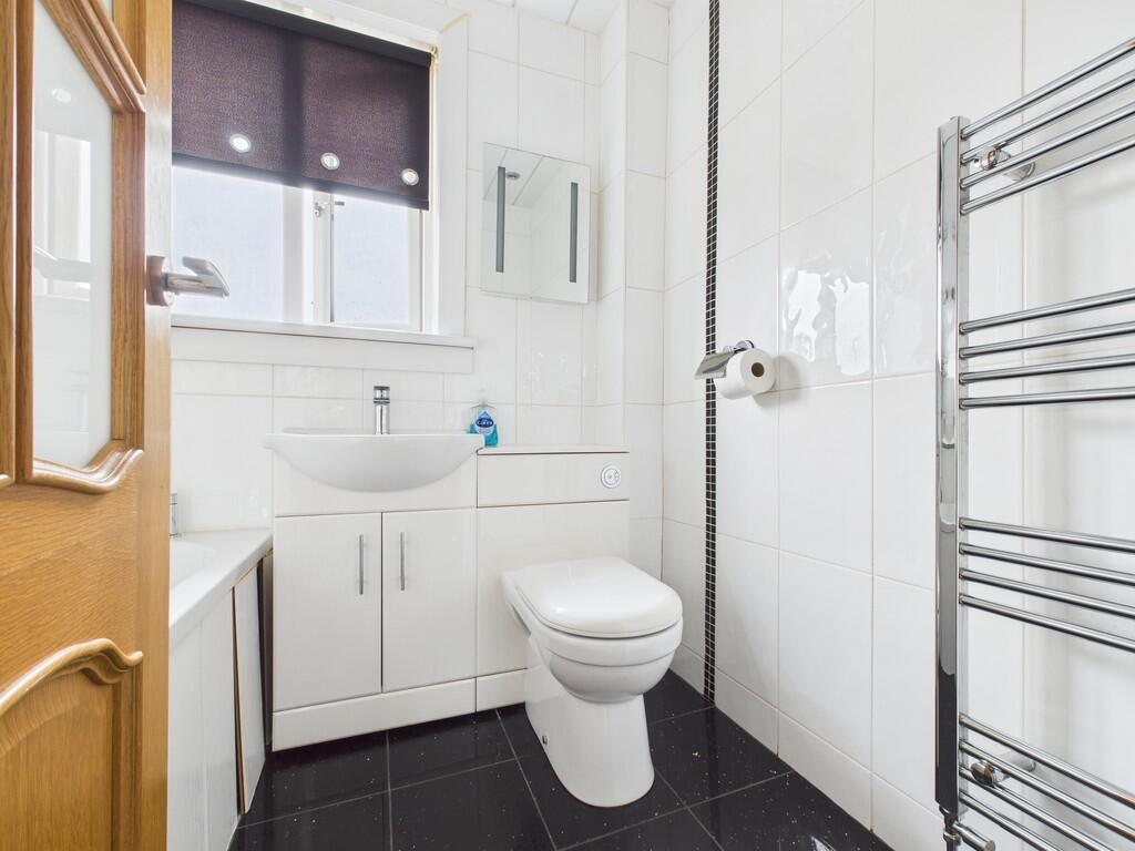 CAM05526G0-PR0042...