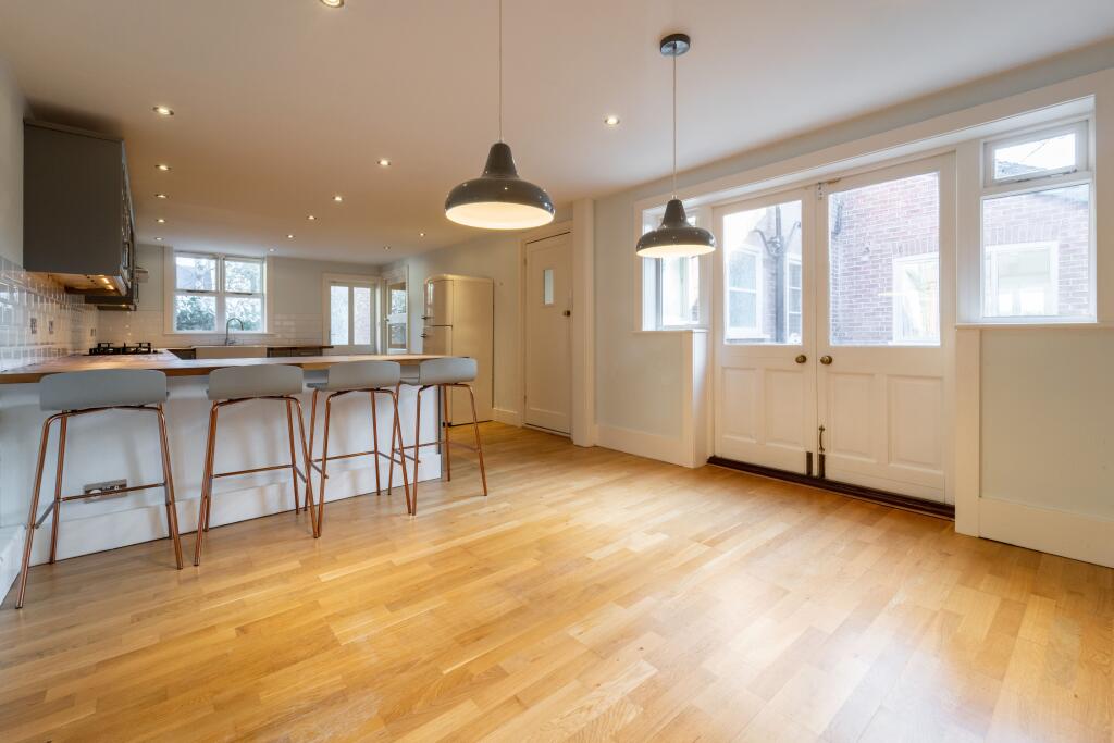 Dining room 2