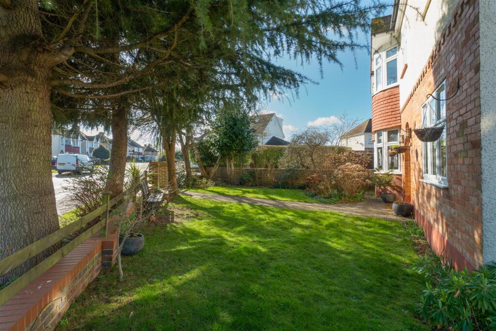 Holtye Crescent, Maidstone6.jpg