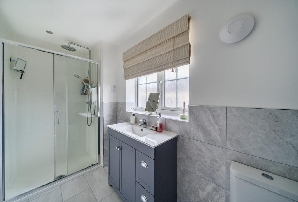 1306246-10-684335...