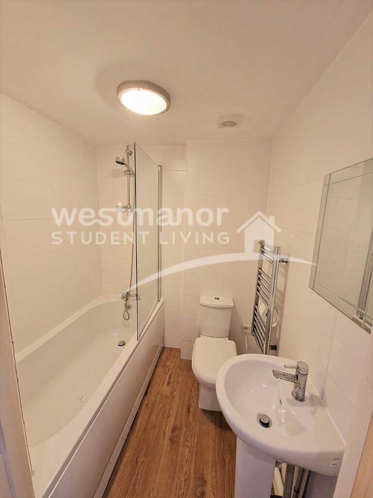 FLAT 31