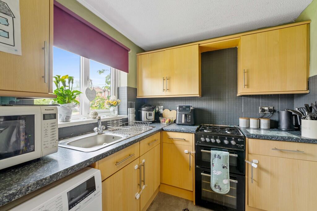 Morgan Close, Bla...