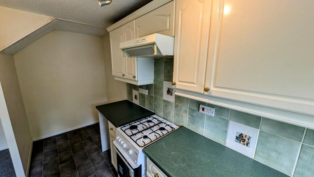 61 Canterbury Close kit 3.jpg