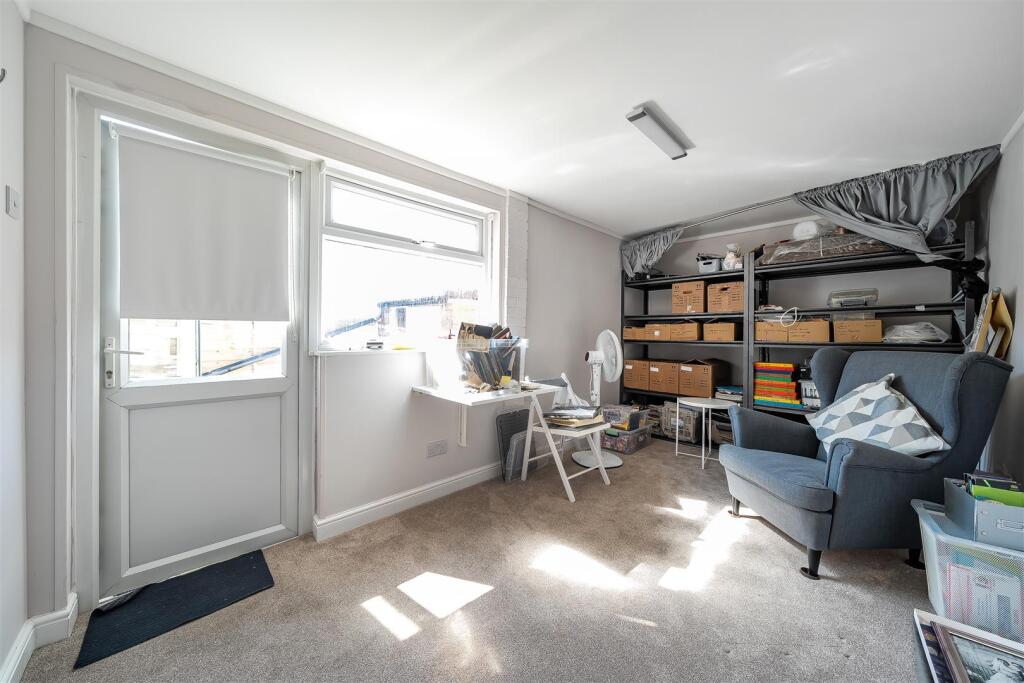 Study/Morning Room: