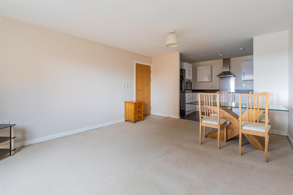 Lyon House 180-6.jpg