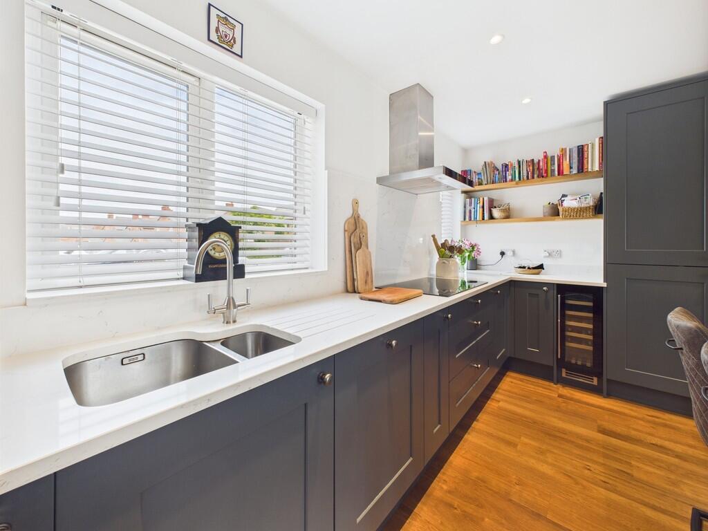 CAM02854G0-PR0410...