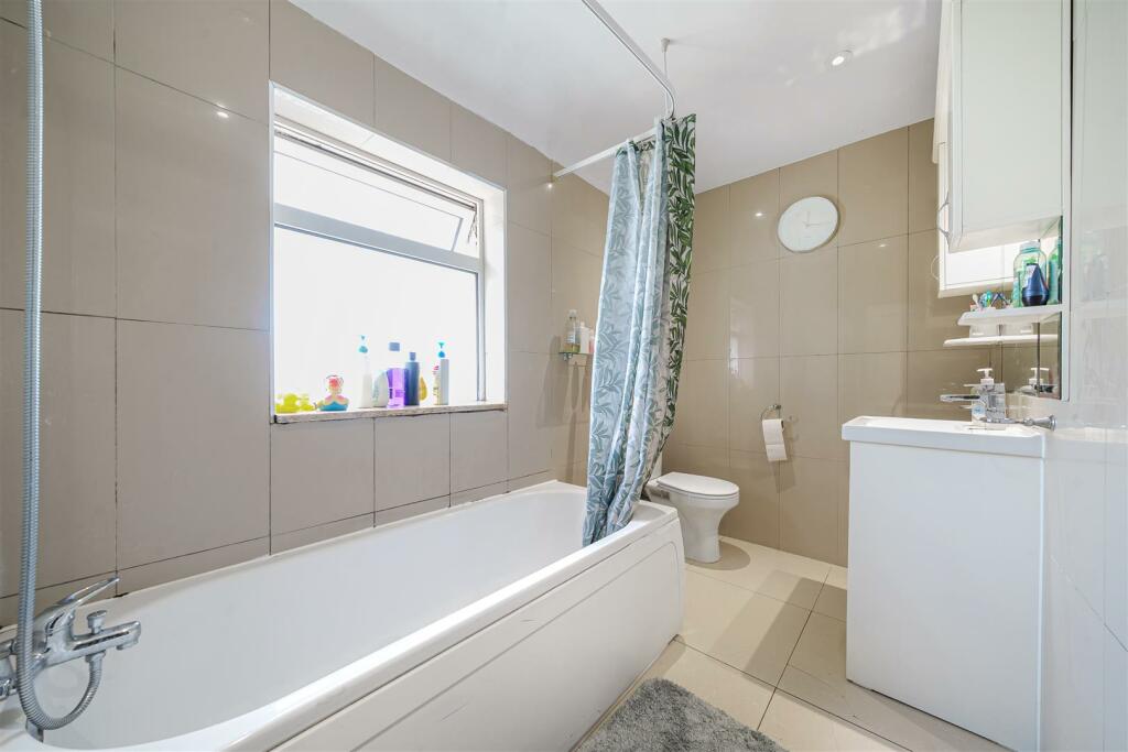 Bathroom.JPG