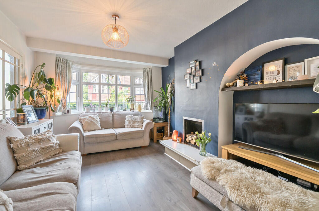 1302263-15-684017...