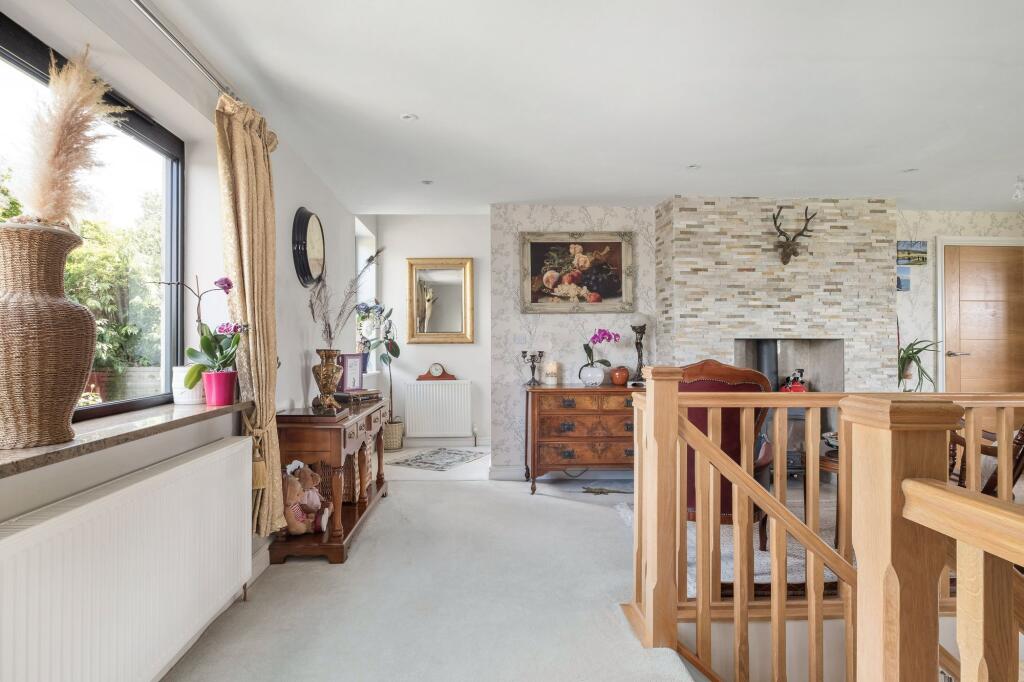 KITCHEN/BREAKFAST ROOM