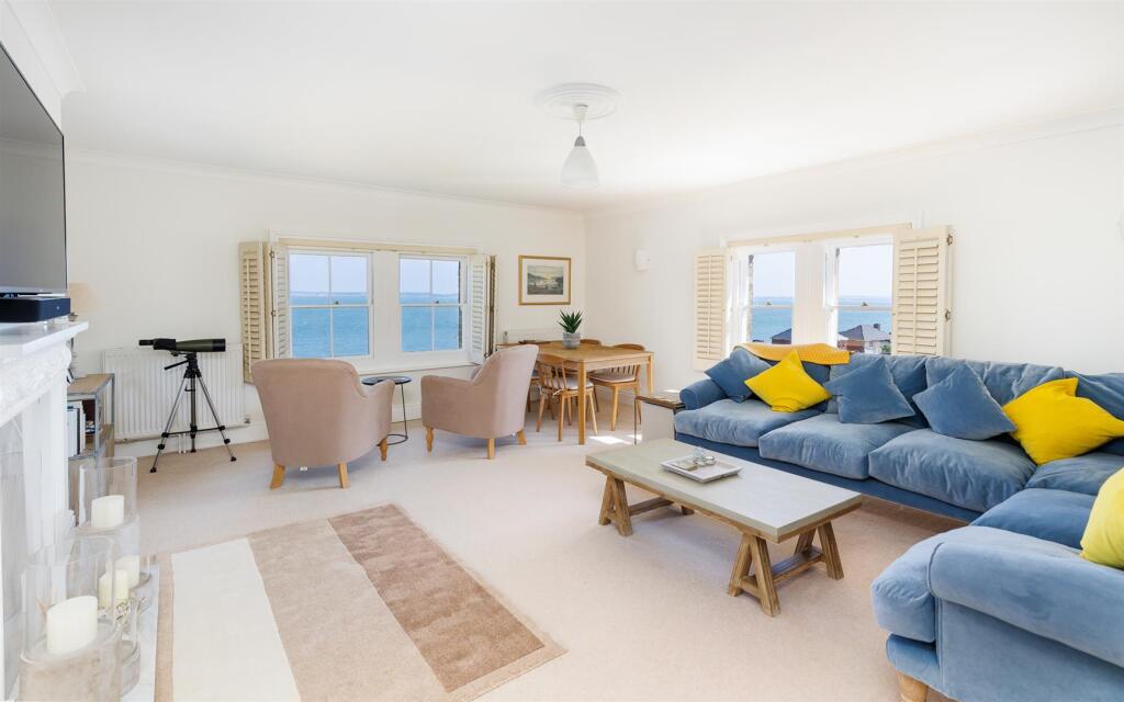 Sitting Dining Room
