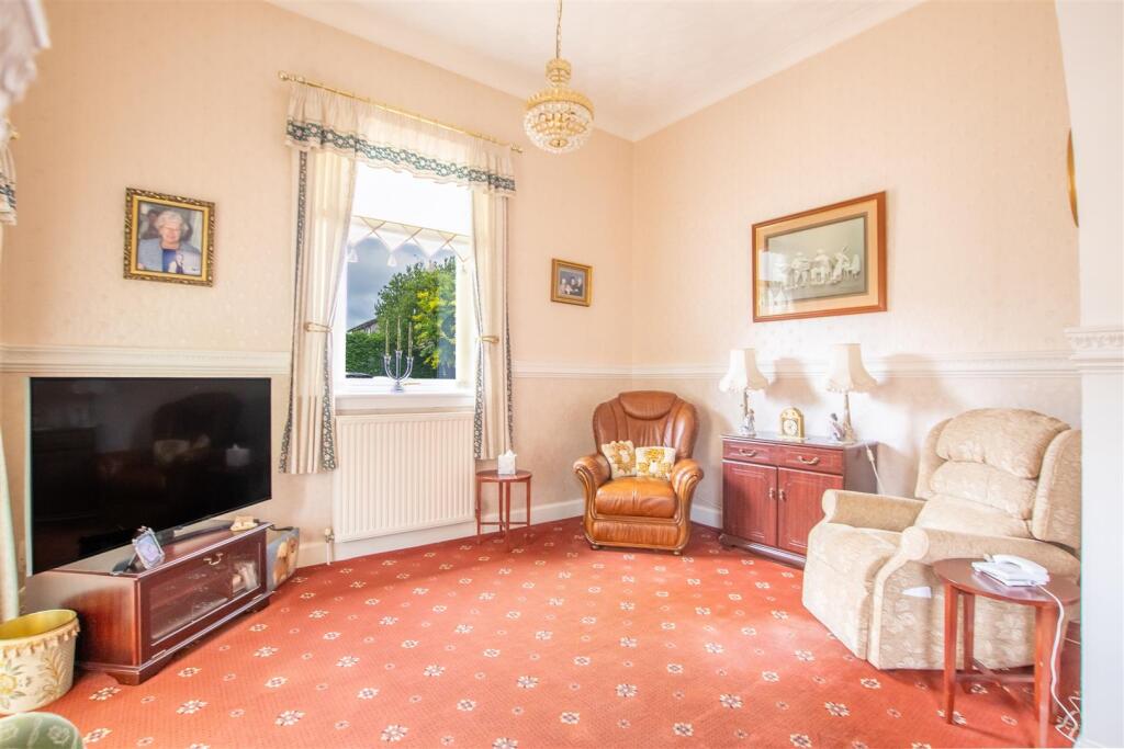 family.room.jpg