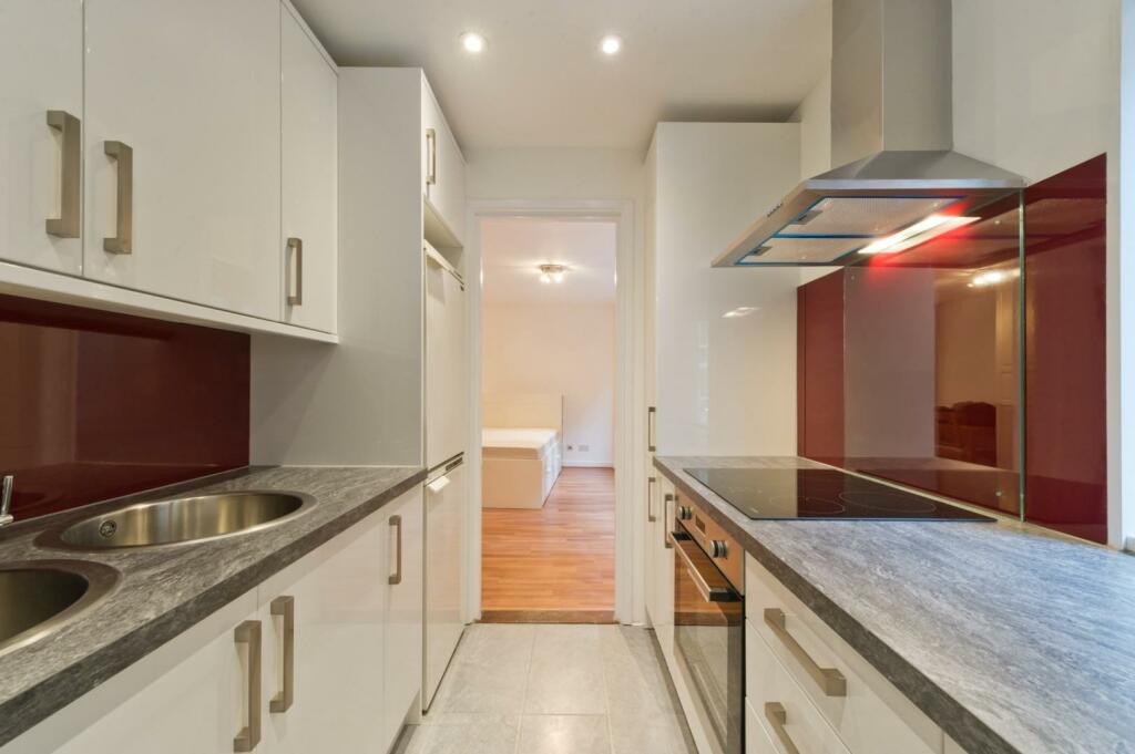 kitchen (1).jpg