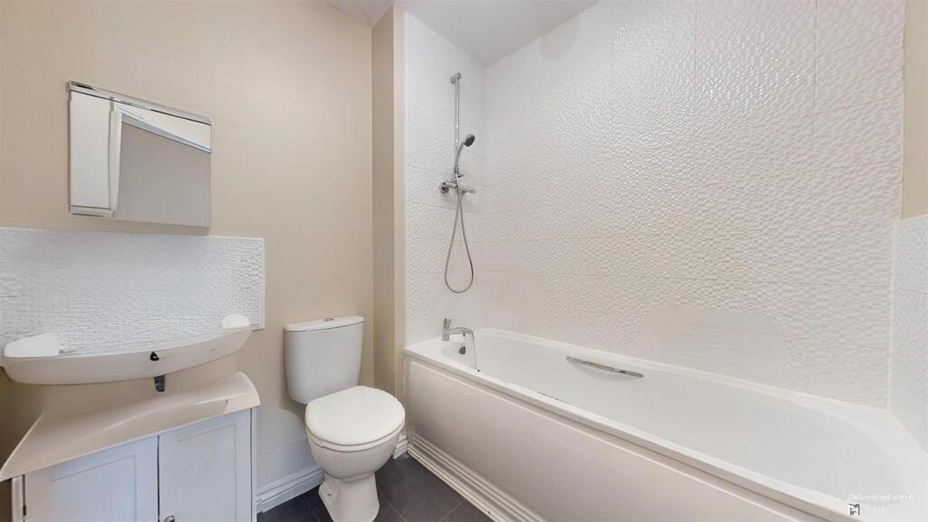 Cunningham Court Bathroom