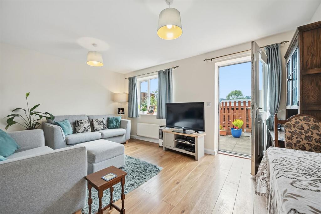 Saxton Mee 4 Olympian Way 0022.jpg