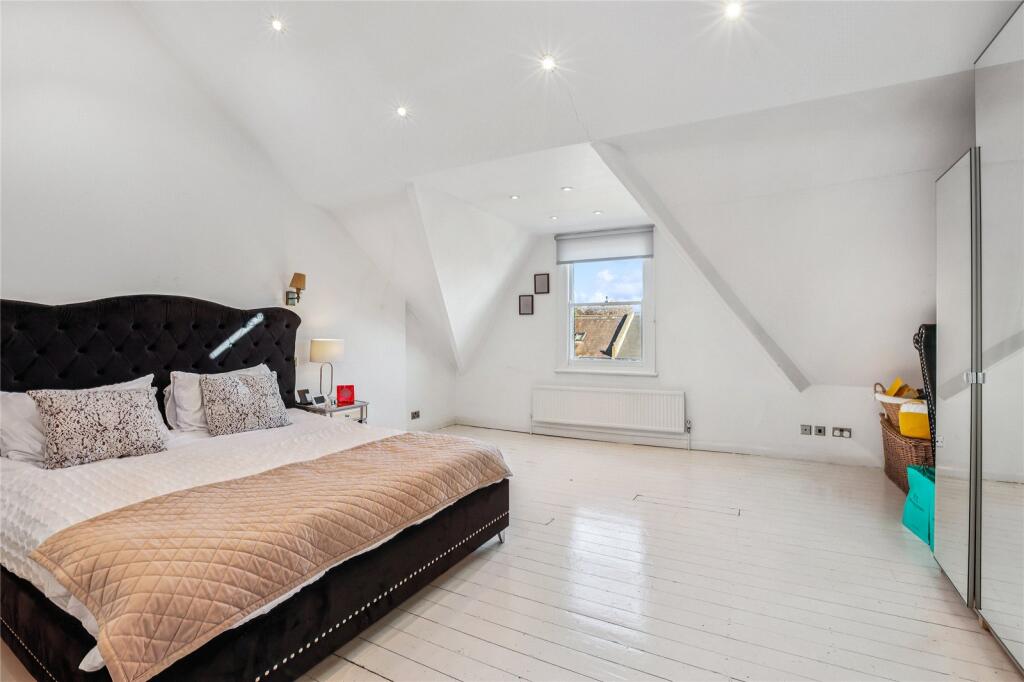 Principal Bedroom