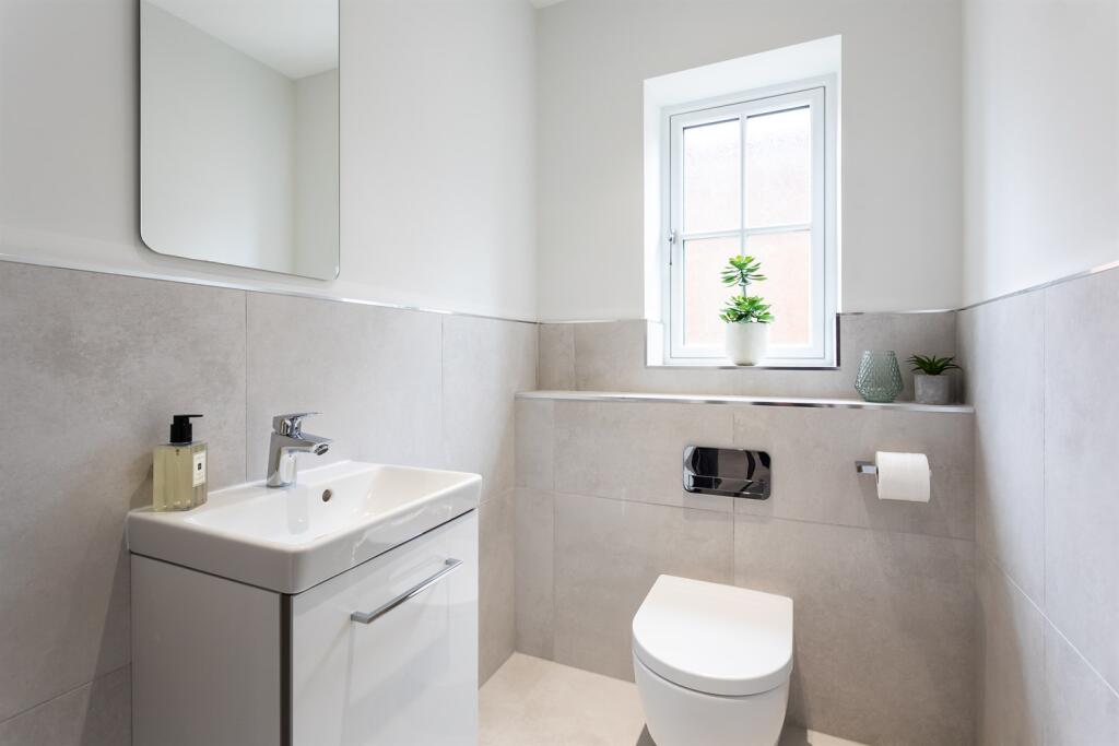 Downstairs WC - Exam