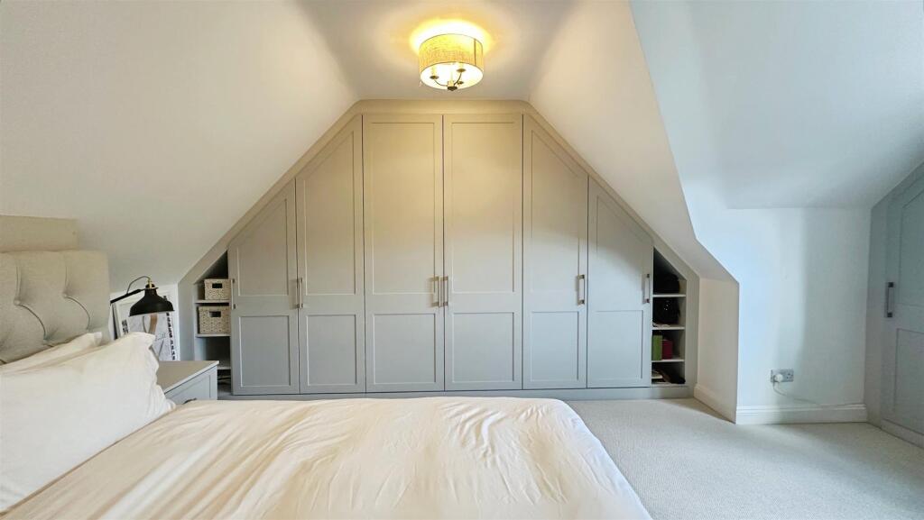 2db4370a--4EA2-8E9C-56A2AA0A6670-46764-00000FEDFFF