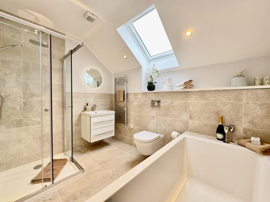 Torr Farm - Bathroom