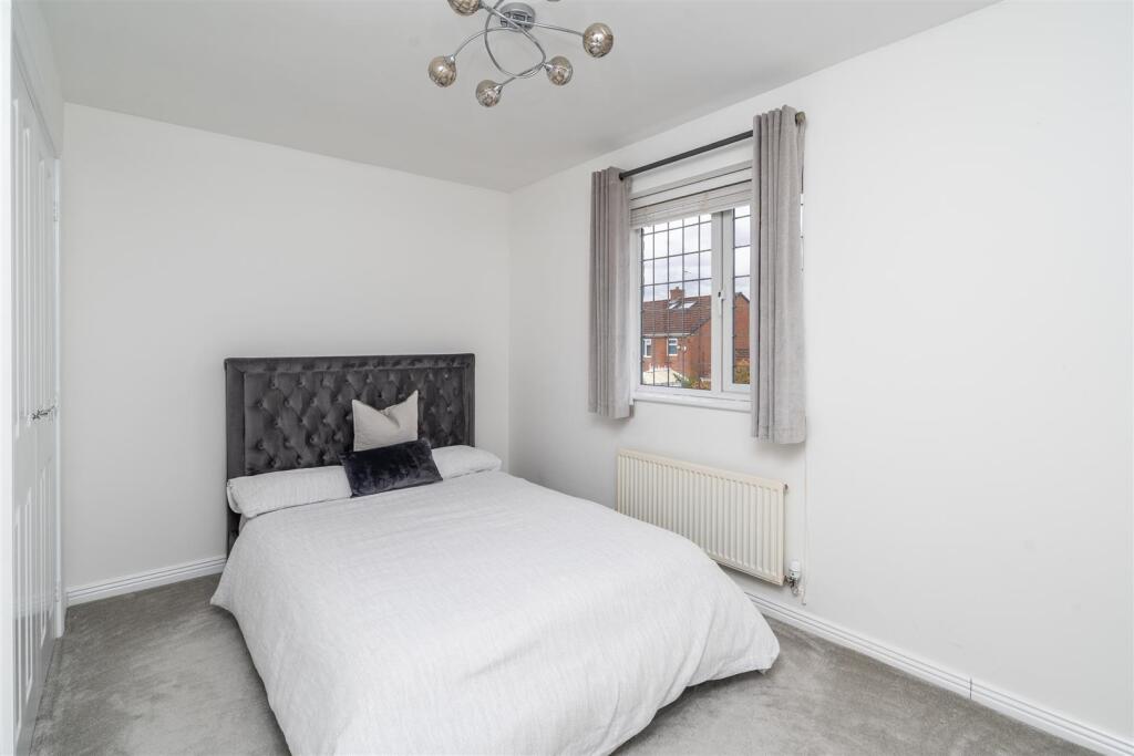 47 Radlow Crescent_13.jpg