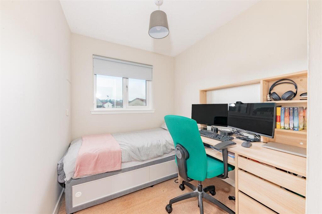 88 Peebles Drive Dundee-4.JPG