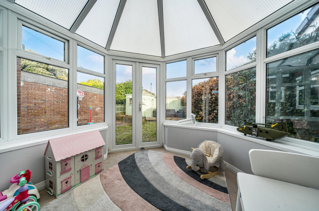 1393670-12-695d1c...