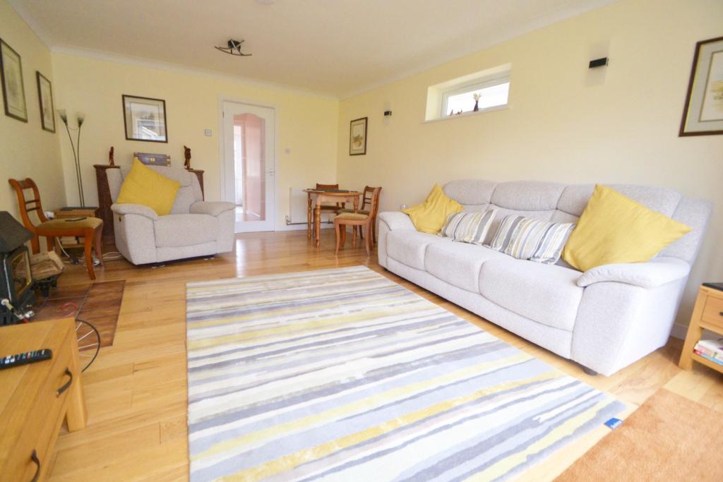 Sitting/Dining Room