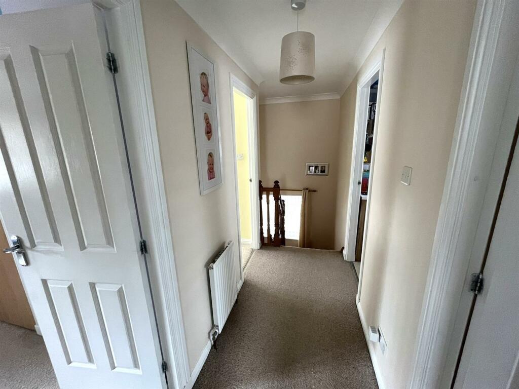 STAIRCASE &amp; LANDING
