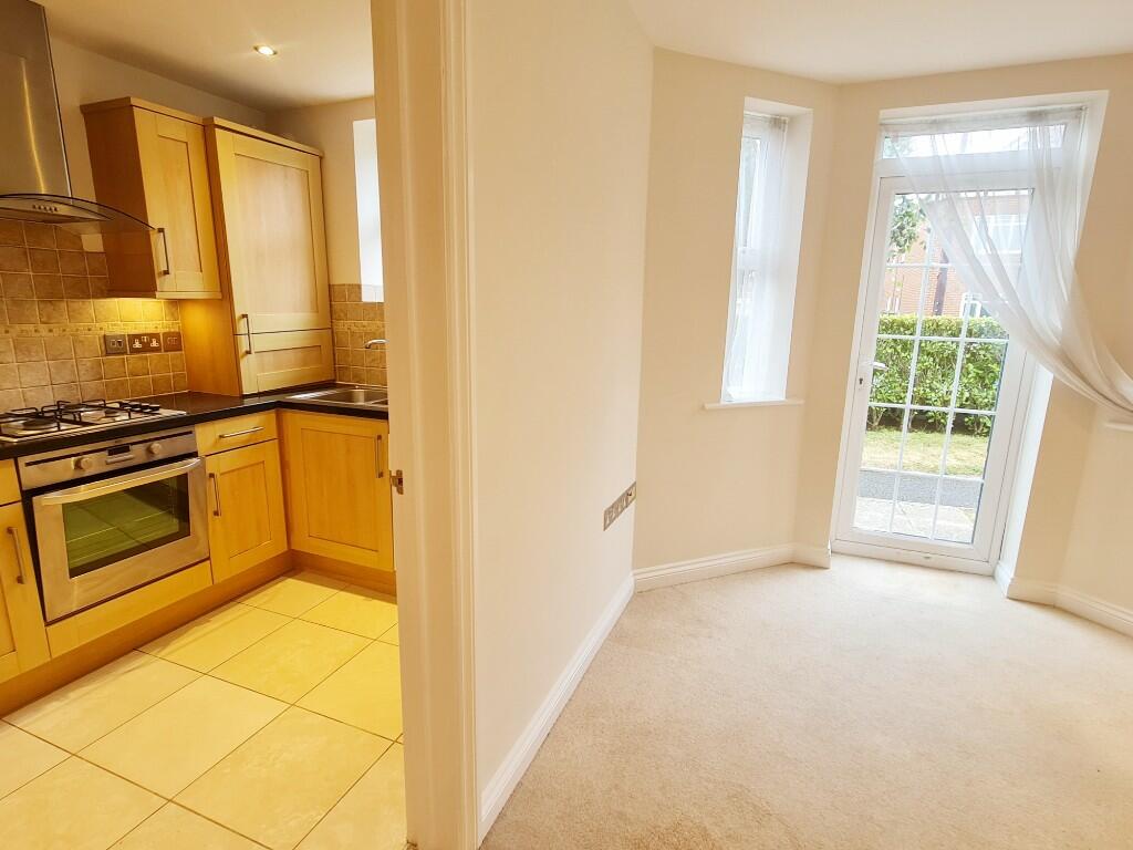 Lounge/Kitchen