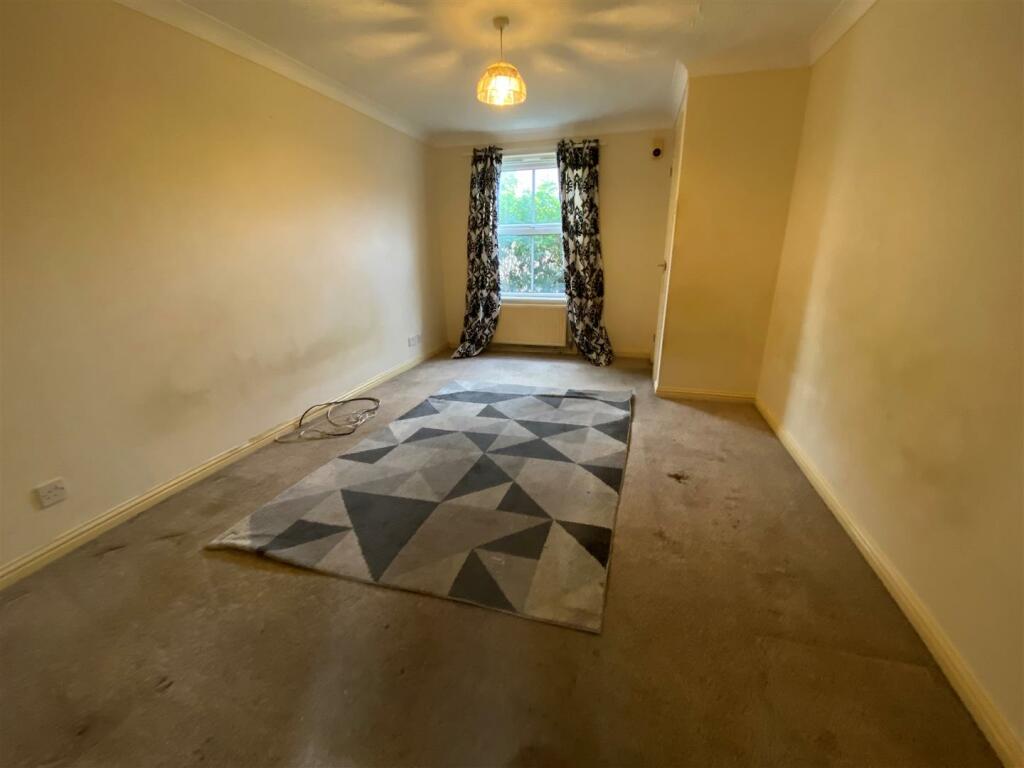 lounge.jpg