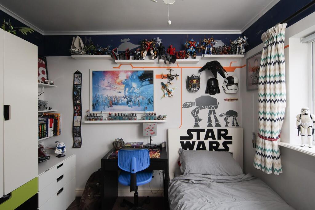 9 Mark Antony Drive Cv34-16.jpg