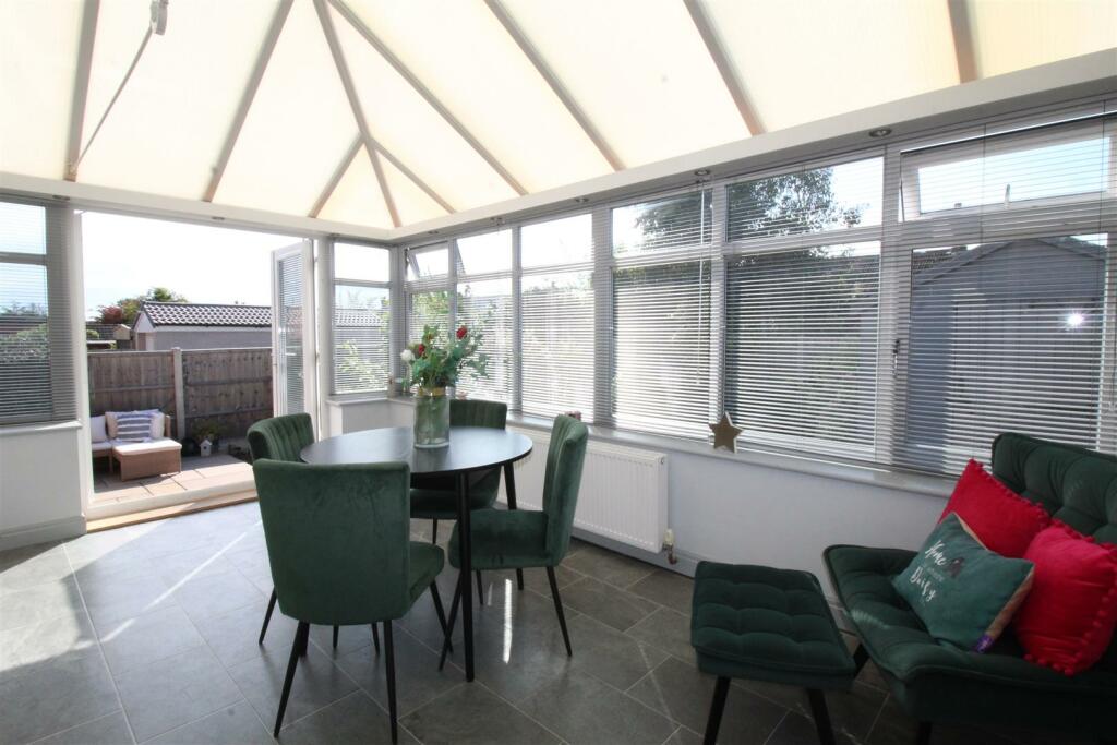 Marquis Drive, 10 Conservatory.JPG