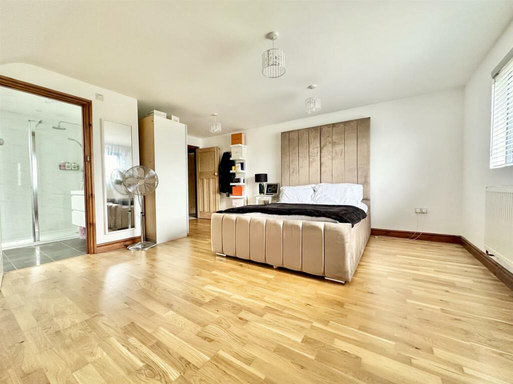 Bedroom2.jpg