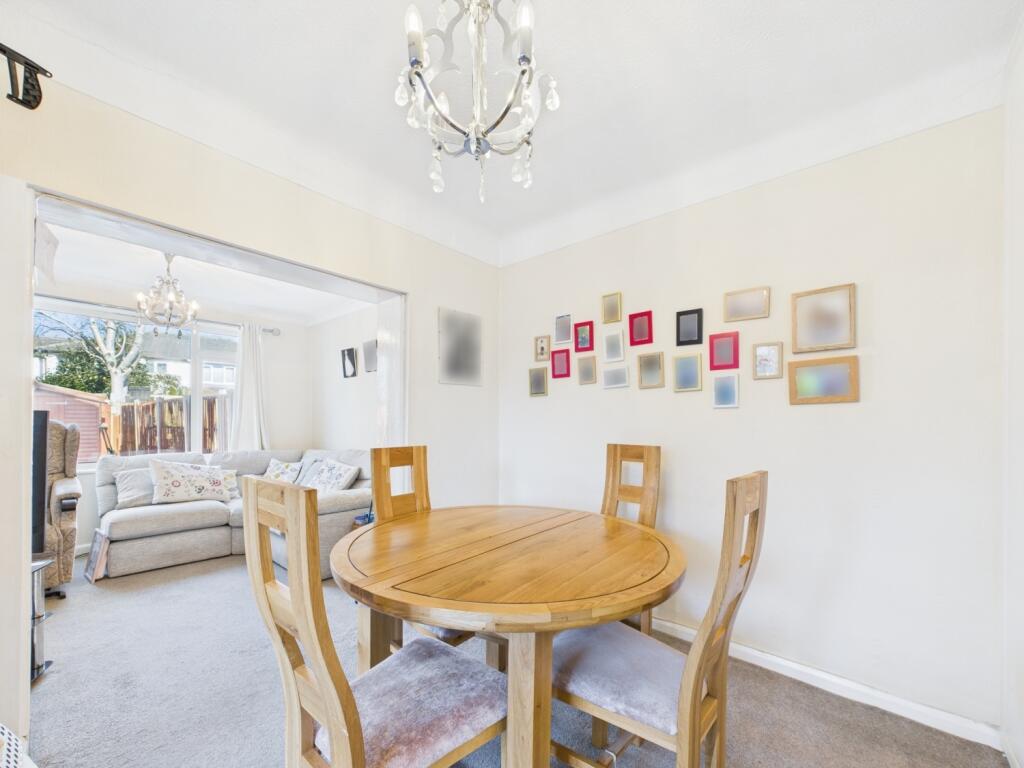 CAM02386G0-PR0124-STILL012