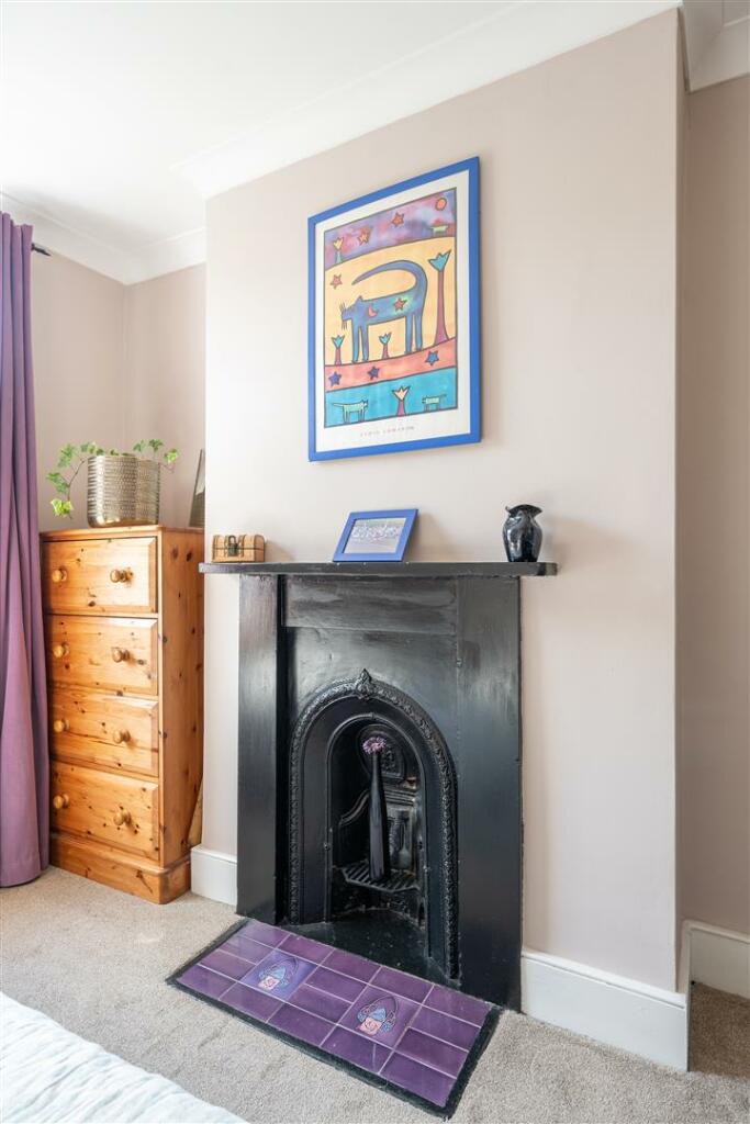 Clifton Avenue, E17