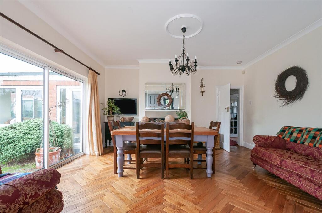 112 HOOK ROAD7.jpg