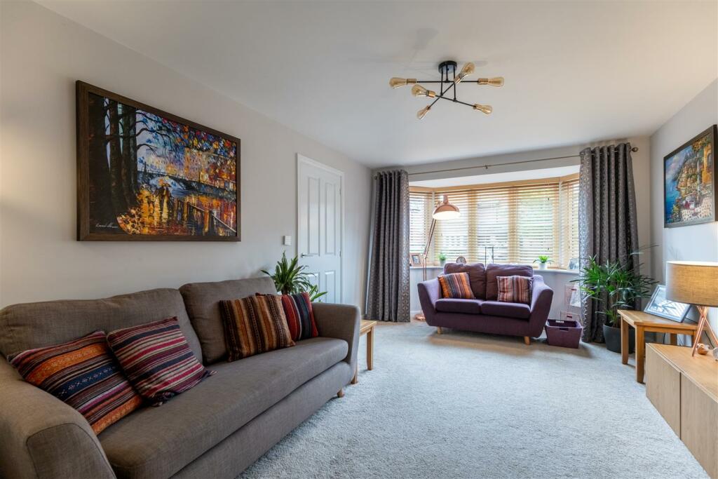 2 Rose Close-020.jpg