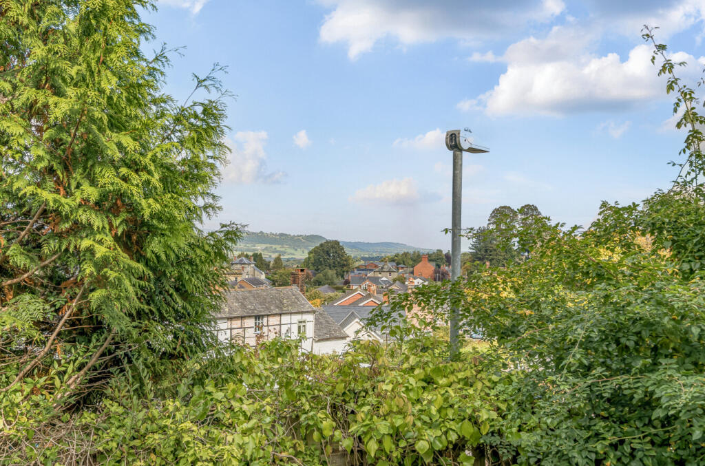 1357933-17-68d410...