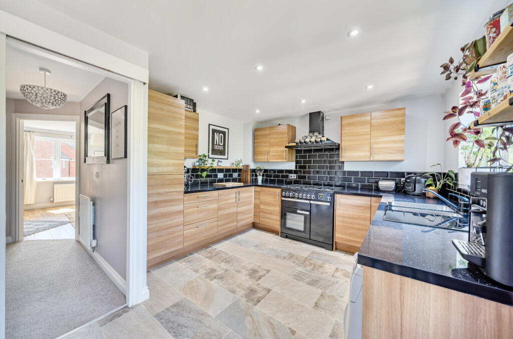 1319641-15-68680a...