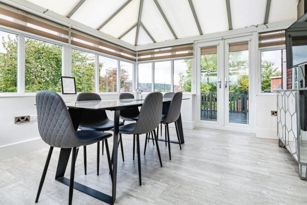 pbox-dining_room-335716.jpg