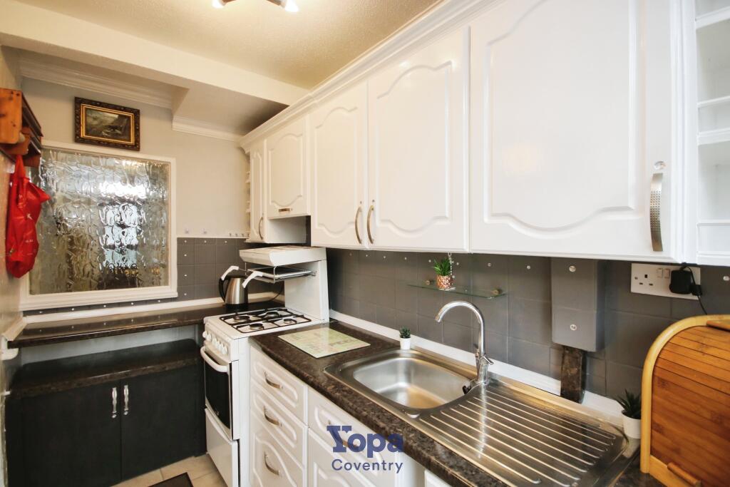 193cf5be-Kitchen 202.JPG