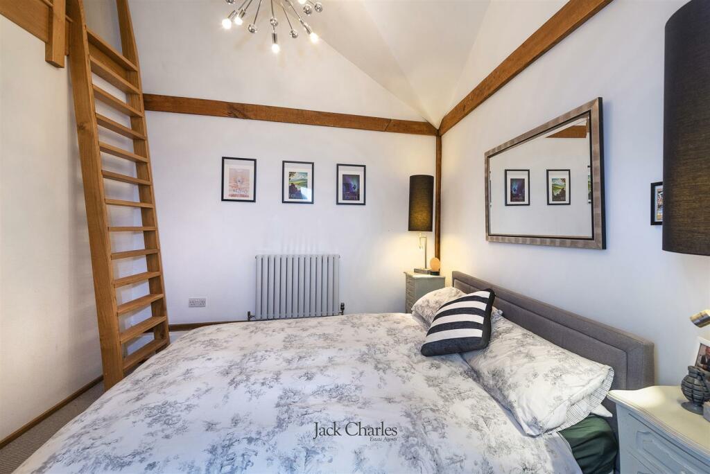 Little Bewl Farmhouse, TN3 8JL 023.jpg
