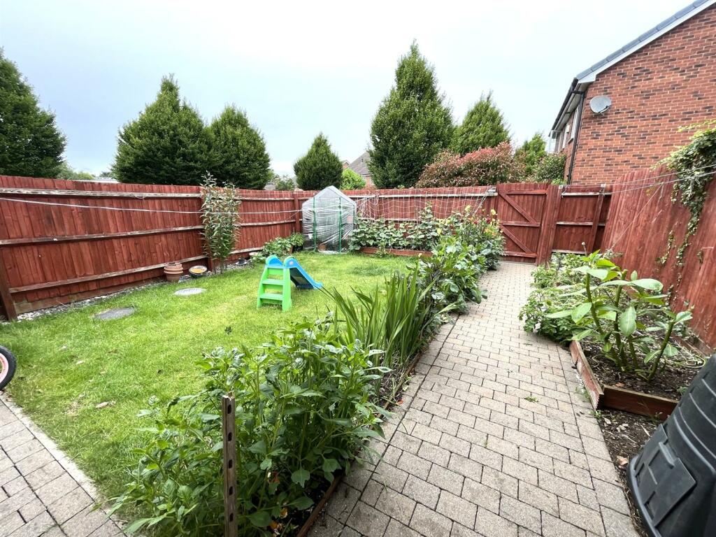 Cossington Road, Garden.jpeg