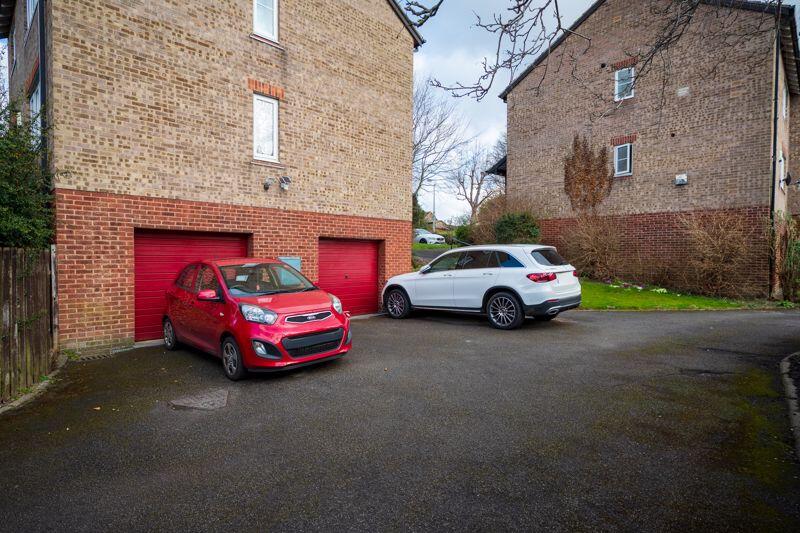 Garage &amp; Parking 