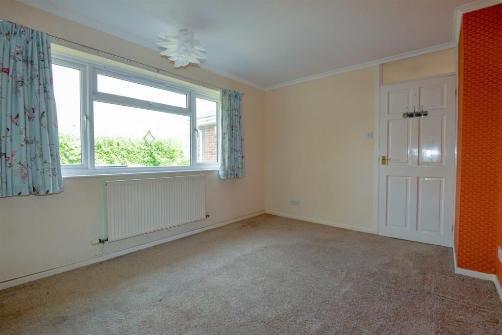 Bedroom2 2.jpg